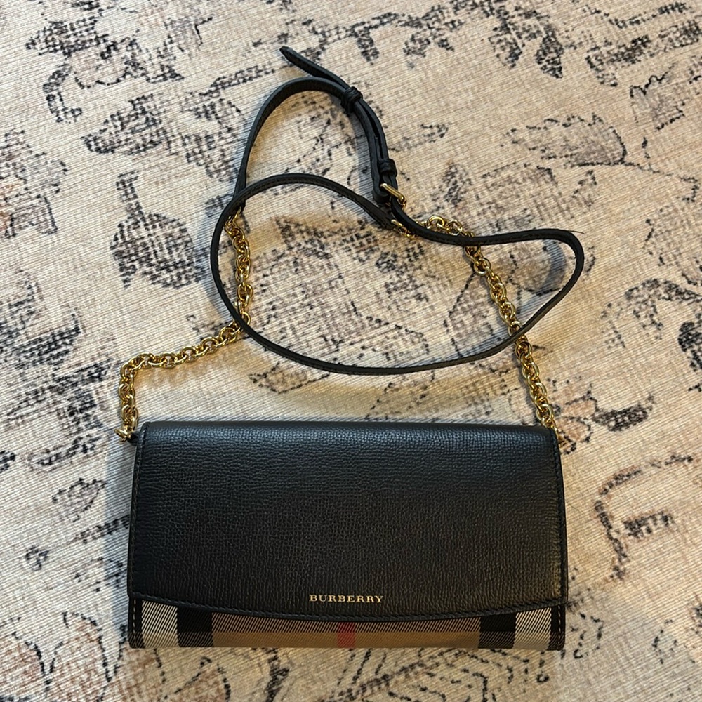 Burberry chain clutch